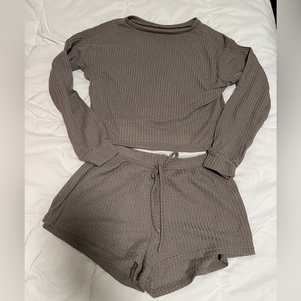 tan matching lounge/pajama set, shein L